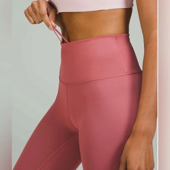 🌹NWOT LULULEMON WUNDER TRAIN HIGH RISE 28”LEGGINGS - Picture 6 of 9